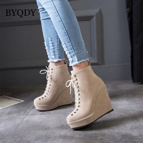 byqdy 2021 autumn winter wedge high heels flock boots for girls short winter shoes lace up platform woman footwear plus 41-43, Black
byqdy 2021 autumn winter wedge high heels flock boots for girls short winter shoes lace up platform woman footwear plus 41-43, Black