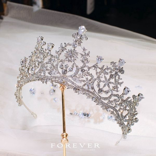 luxurious atmosphere queen princess style bridal headdress wedding dress pgraphy with makeup crown accessories, Silver
luxurious atmosphere queen princess style bridal headdress wedding dress pgraphy with makeup crown accessories, Silver