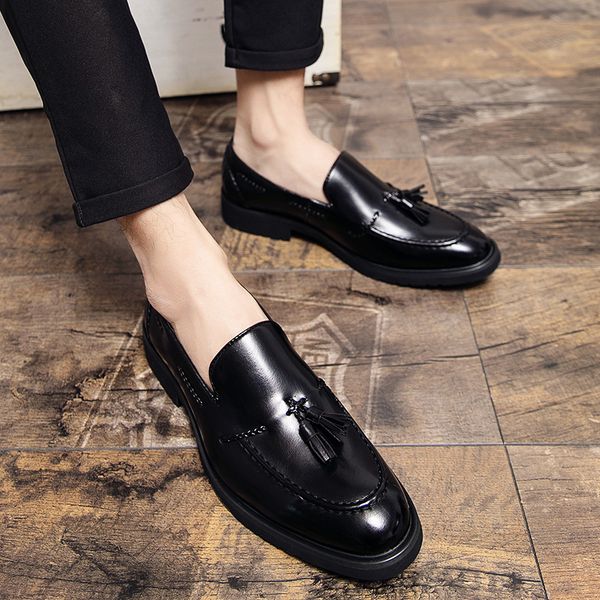 2020 new autumn and summer new mens british tassel leather shoes business casual korean small leather shoes handmade loafers slip-on, Black
2020 new autumn and summer new mens british tassel leather shoes business casual korean small leather shoes handmade loafers slip-on, Black