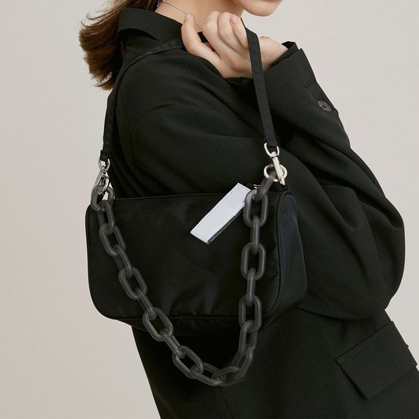 2020 solds women fashion handbag women's summer new one shoulder diagonal chain underarm bag trend crossbody bag luxurys designers bags
2020 solds women fashion handbag women's summer new one shoulder diagonal chain underarm bag trend crossbody bag luxurys designers bags