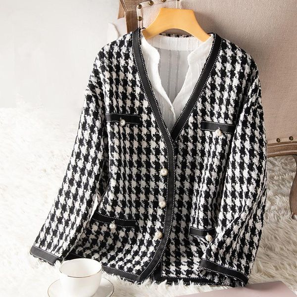 women 2020 new fashion houndstooth plaid tweed jacket suit coat vintage v neck long sleeve blazer female outerwear chic, White;black
women 2020 new fashion houndstooth plaid tweed jacket suit coat vintage v neck long sleeve blazer female outerwear chic, White;black