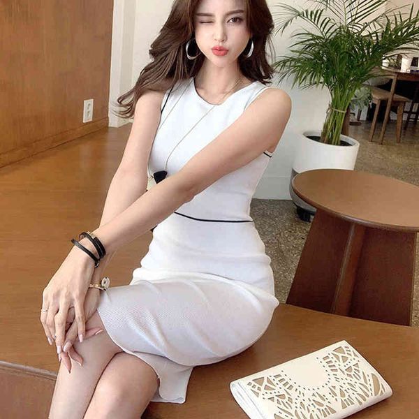 Autumn O-neck Sleeveless Striped Korea Women Night Club Party Dresses Skinny Slim Fit Elegant Ladies Bodycon Sexy Dress Clothes, Black;gray
Autumn O-neck Sleeveless Striped Korea Women Night Club Party Dresses Skinny Slim Fit Elegant Ladies Bodycon Sexy Dress Clothes, Black;gray