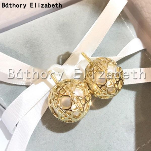 báthory · elizabeth classic retro fashion earrings for women light gold hollow cross mesh fashion earrings pendientes jewelry, Golden;silver
báthory · elizabeth classic retro fashion earrings for women light gold hollow cross mesh fashion earrings pendientes jewelry, Golden;silver