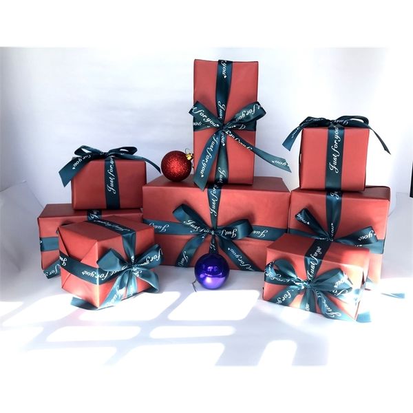 scene layout stacked new year shunfeng decoration spring festival window props gift box
scene layout stacked new year shunfeng decoration spring festival window props gift box