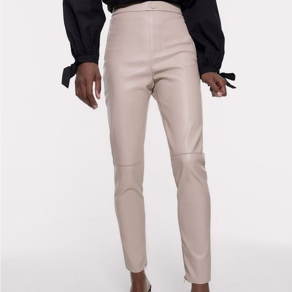 4 color new autumn winter women warm high waist black beige faux leather pants lady pu slim elastic pencil elegant trousers y200418, Black;white
4 color new autumn winter women warm high waist black beige faux leather pants lady pu slim elastic pencil elegant trousers y200418, Black;white