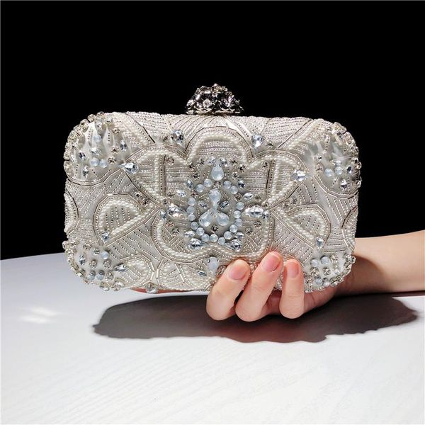 2020 new european and american clutch bag female ladies dinner bag evening dress cheongsam wild party small handbag handbag
2020 new european and american clutch bag female ladies dinner bag evening dress cheongsam wild party small handbag handbag