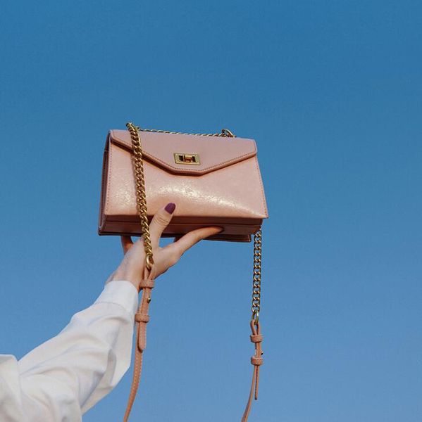 wholesale chain shoulder bag women handbag purse totes small crossbody bag fashion bag
wholesale chain shoulder bag women handbag purse totes small crossbody bag fashion bag