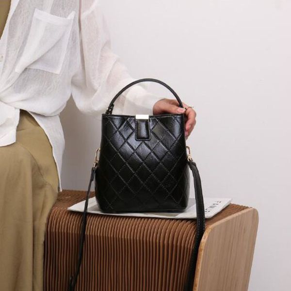 new 2019 fashion diamond lattice bucket bag pu leather handbags women messenger bag brand designer shoulder bags ladies tote sac c0121
new 2019 fashion diamond lattice bucket bag pu leather handbags women messenger bag brand designer shoulder bags ladies tote sac c0121