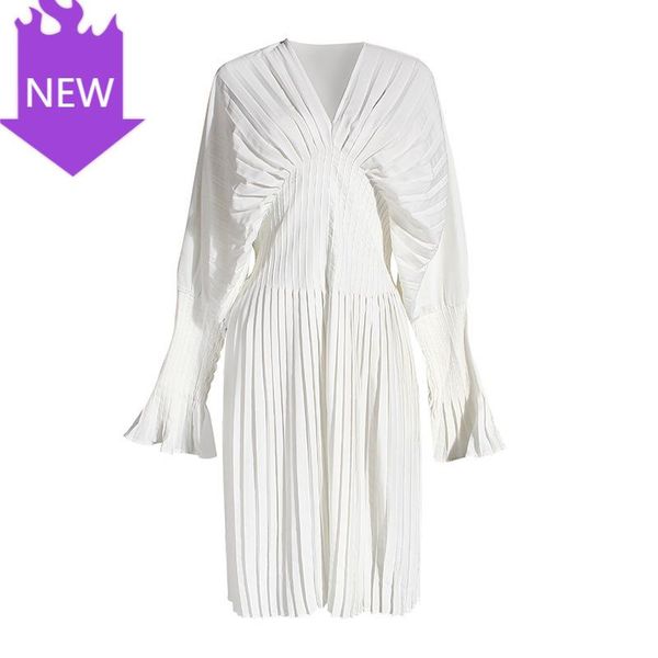 female fashion clothes 2021 spring summer new vintage pleated dress women flare long sleeve v neck dresses, Black;gray
female fashion clothes 2021 spring summer new vintage pleated dress women flare long sleeve v neck dresses, Black;gray