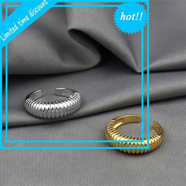 2021 new geometric modeling metal girls versatile open ring, Golden;silver
2021 new geometric modeling metal girls versatile open ring, Golden;silver