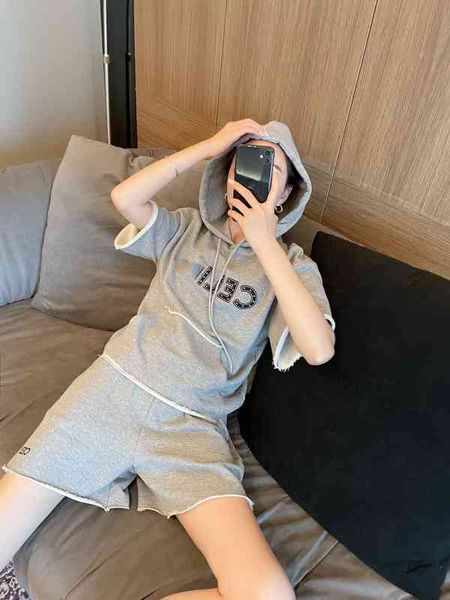 2022 factory wholesale new model ce sailin 21 summer classic beaded hooded short sleeve sweater + shorts punk style loose and fashionable wo, White
2022 factory wholesale new model ce sailin 21 summer classic beaded hooded short sleeve sweater + shorts punk style loose and fashionable wo, White