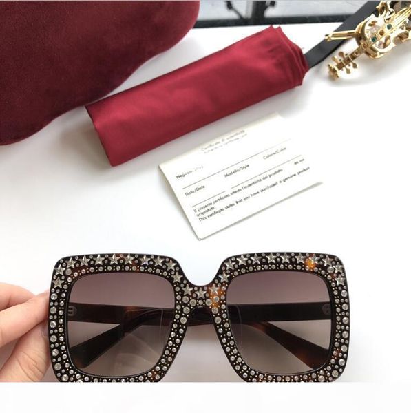 k2021 new designer sunglasses g0148 mosaic diamonds design fashion sunglasses for women large square frame small legs sun glasses, White;black
k2021 new designer sunglasses g0148 mosaic diamonds design fashion sunglasses for women large square frame small legs sun glasses, White;black
