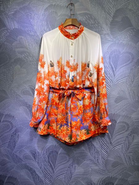 europe station temperament suit 2020 autumn new women's lantern sleeve shirt waist shorts printed two-piece set, White
europe station temperament suit 2020 autumn new women's lantern sleeve shirt waist shorts printed two-piece set, White