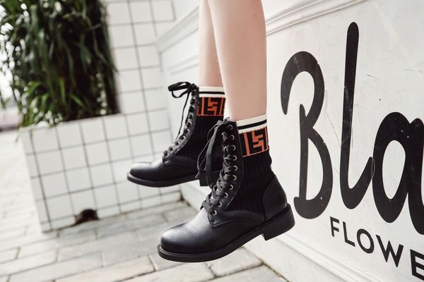 мода женщины крест ремень сапоги осень зима колено высокие сапоги из эластичной ткани бедренной кости высокие сексуальная женщина обувь женс, Black
мода женщины крест ремень сапоги осень зима колено высокие сапоги из эластичной ткани бедренной кости высокие сексуальная женщина обувь женс, Black