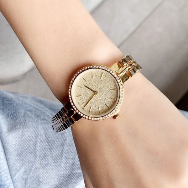sell price women watch quartz wristwatches fashion stainless steel lady casual watches gift nice wholesale price, Slivery;brown
sell price women watch quartz wristwatches fashion stainless steel lady casual watches gift nice wholesale price, Slivery;brown