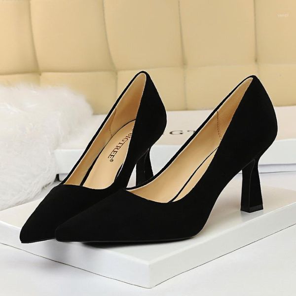 dress shoes european and american style professional fashion simple shallow mouth pointed suede high heels were thin shoes1, Black
dress shoes european and american style professional fashion simple shallow mouth pointed suede high heels were thin shoes1, Black