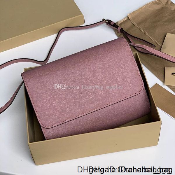 2020 designer luxury handbags super fire small pure fresh foreign air single shoulder senior feeling clamshell bag
2020 designer luxury handbags super fire small pure fresh foreign air single shoulder senior feeling clamshell bag
