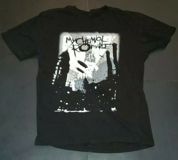 my chemical romance parade t shirt no tags size m l see pics for measurements 100% cotton t shirts sport hooded sweatshirt hoodie 
my chemical romance parade t shirt no tags size m l see pics for measurements 100% cotton t shirts sport hooded sweatshirt hoodie
