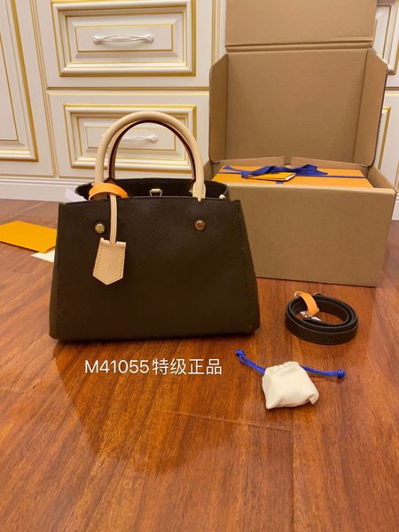 fashion men's women's bag popular discount shoulder bags bag brand designer commute fashion simple luxurious handbag
fashion men's women's bag popular discount shoulder bags bag brand designer commute fashion simple luxurious handbag