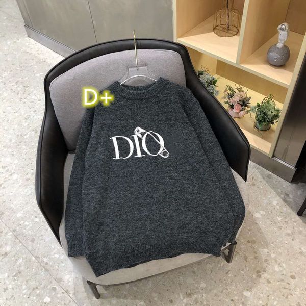 2020 autumn new paperclip embroidered smoke gray round neck loose sweater korean version of dijia temperament sweater h1211, White;black
2020 autumn new paperclip embroidered smoke gray round neck loose sweater korean version of dijia temperament sweater h1211, White;black