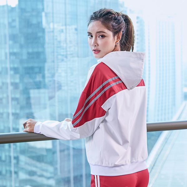 women hooded sports jacket summer long sleeve patchwork womens windbreaker lightweight jacket zipper, White;black
women hooded sports jacket summer long sleeve patchwork womens windbreaker lightweight jacket zipper, White;black