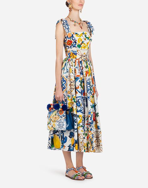 2021 new track mode dressed as summer new female bow spaghetti girdle without blue back and white porcelain floral long dress f5mx, Black;gray
2021 new track mode dressed as summer new female bow spaghetti girdle without blue back and white porcelain floral long dress f5mx, Black;gray