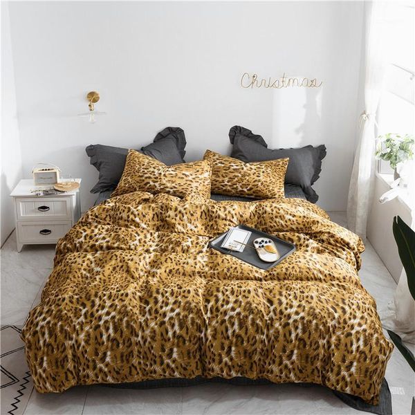2/3pc gold leopard duvet/quilt cover+pillowcase set 100%cotton grid geometric bedding eu/au/usa bedclothes modern home textile1
2/3pc gold leopard duvet/quilt cover+pillowcase set 100%cotton grid geometric bedding eu/au/usa bedclothes modern home textile1