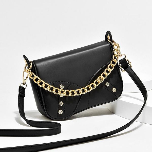simple european and american style small bag female autumn new fashion all-match portable chain one shoulder underarm bag
simple european and american style small bag female autumn new fashion all-match portable chain one shoulder underarm bag