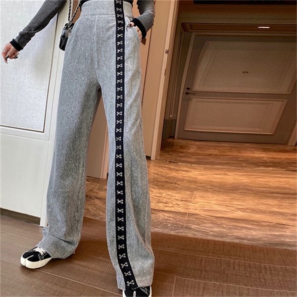 2021 new gross in a straight line women's broad-legged pants autumn and winter gray striped down sports sweatpants, Black;white
2021 new gross in a straight line women's broad-legged pants autumn and winter gray striped down sports sweatpants, Black;white