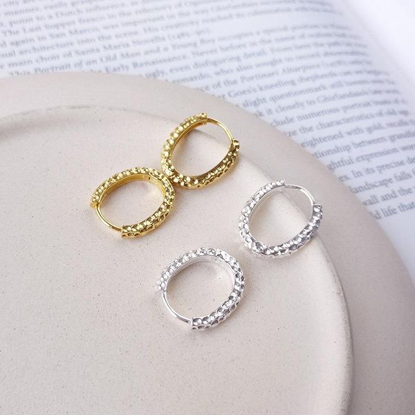 1pair 18k gold plated 100% authentic 925 sterling silver carved geometric oval shape hoop huggie earrings fine jewelry e123, Golden;silver
1pair 18k gold plated 100% authentic 925 sterling silver carved geometric oval shape hoop huggie earrings fine jewelry e123, Golden;silver