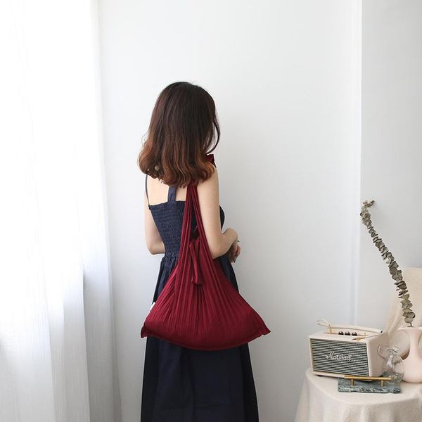 shoulder bags personalized design japanese bag wild pleated portable shopping vest girl elegant
shoulder bags personalized design japanese bag wild pleated portable shopping vest girl elegant