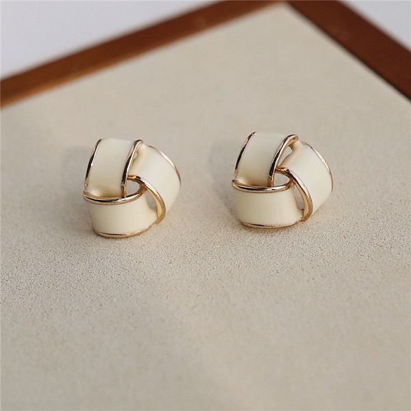 925 silver drop geometric triangle ear studs female korean morandi color fresh simple and compact delicate earrings, Golden
925 silver drop geometric triangle ear studs female korean morandi color fresh simple and compact delicate earrings, Golden