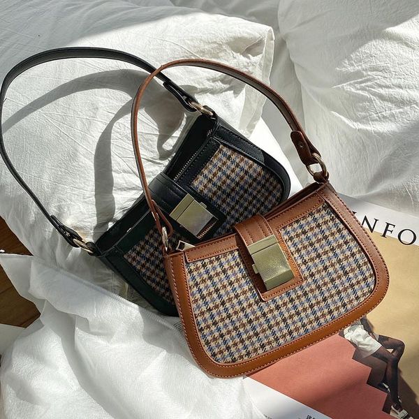 autumn and winter new fashion stitching female bag niche pu leather small square bag personality creative single shoulder
autumn and winter new fashion stitching female bag niche pu leather small square bag personality creative single shoulder