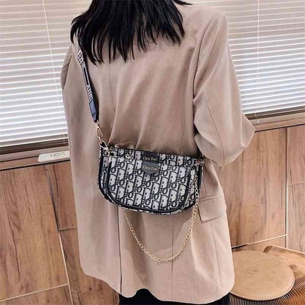 sale 90% off bag women's new fashion personality trend single shoulder bag chain portable armpit foreign child and mother
sale 90% off bag women's new fashion personality trend single shoulder bag chain portable armpit foreign child and mother