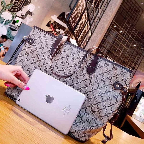 sling shoulder bag zipper messenger personalized versatile large capacity portable women's purse
sling shoulder bag zipper messenger personalized versatile large capacity portable women's purse