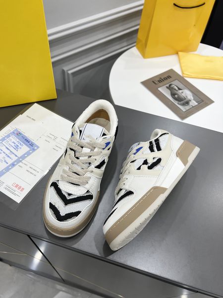 casual shoes bee ace sneakers low womens shoe with box sports trainers designer tiger embroidered black white green 0804
casual shoes bee ace sneakers low womens shoe with box sports trainers designer tiger embroidered black white green 0804