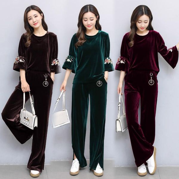 women's tracksuits 2021 autumn winter suits women fashion velvet suit two piece set embroidery + wide leg pant plus size 3xl1, Gray
women's tracksuits 2021 autumn winter suits women fashion velvet suit two piece set embroidery + wide leg pant plus size 3xl1, Gray