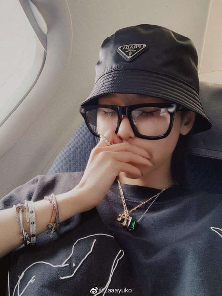 sunglasses 4133 flat net red anti lens blue light glasses, White;black
sunglasses 4133 flat net red anti lens blue light glasses, White;black