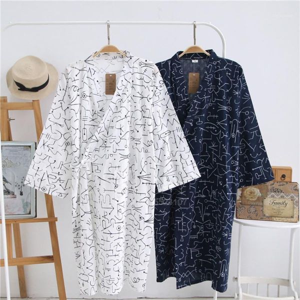 2020 summer man yukata sleepwear thin breathable japanese style kimono pajamas cotton bathrobe gown three quarter sleeve dress1, Black;brown
2020 summer man yukata sleepwear thin breathable japanese style kimono pajamas cotton bathrobe gown three quarter sleeve dress1, Black;brown