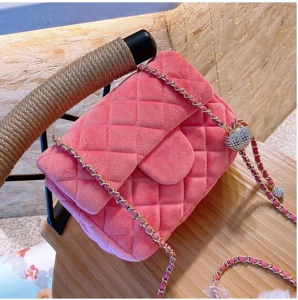 f/w new velvet womens cc bag rhinestone ball shoulder bag handbag adjustable chain shoulder strap messenger bag ing
f/w new velvet womens cc bag rhinestone ball shoulder bag handbag adjustable chain shoulder strap messenger bag ing