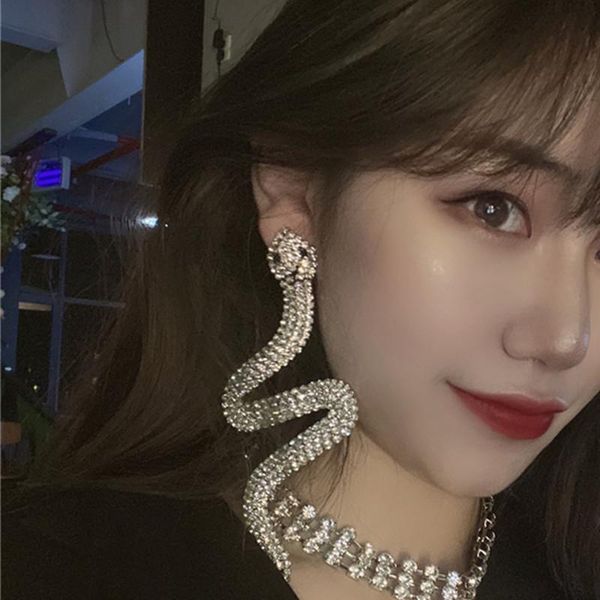fyuan oversize snake shape crystal drop earrings for women bijoux t show rhinestone earrings statement jewelry, Silver
fyuan oversize snake shape crystal drop earrings for women bijoux t show rhinestone earrings statement jewelry, Silver