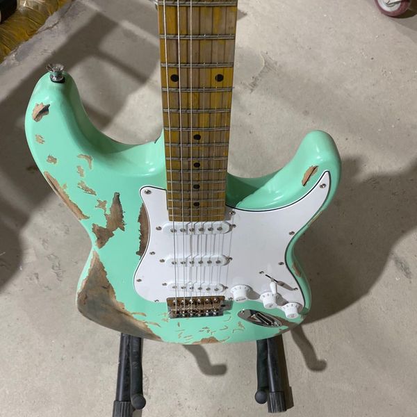 aged st electric guitar grass green color elder body maple fingerboard 100% handmade guitarar
aged st electric guitar grass green color elder body maple fingerboard 100% handmade guitarar