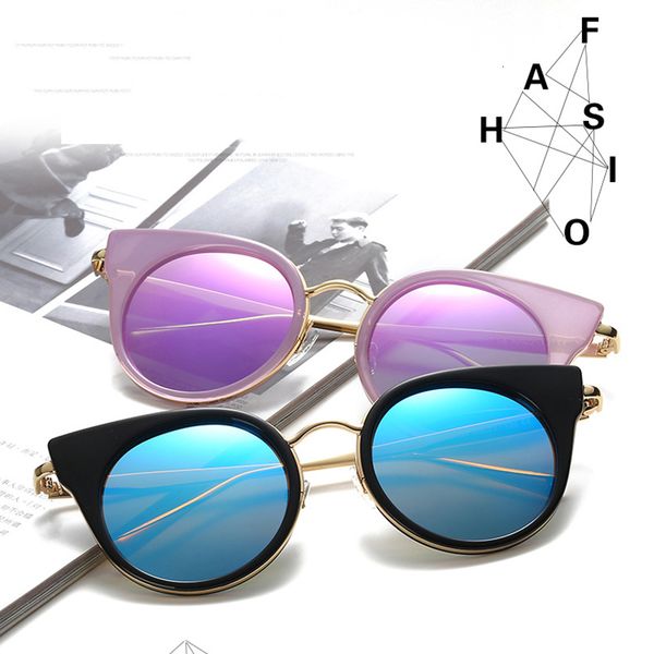 2021 new fashion sunglasses plastic and metal sunglass women designer sun glasses for ladies vintage mirror summer shade wd0847 326s, White;black
2021 new fashion sunglasses plastic and metal sunglass women designer sun glasses for ladies vintage mirror summer shade wd0847 326s, White;black