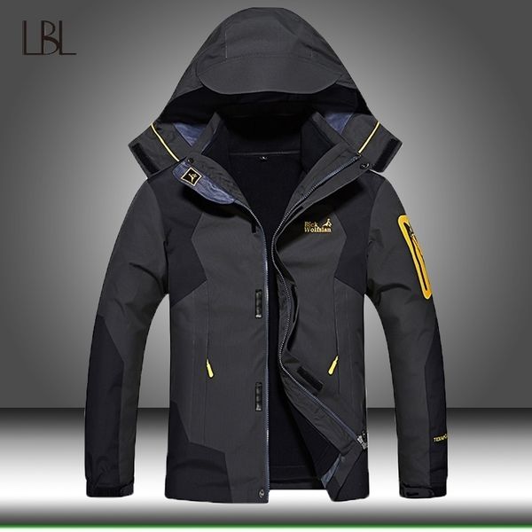 winter warm softshell fleece jacket men outdoor hiking camping windproof waterproof outwear male military zipper bomber jackets 201124, Black;brown
winter warm softshell fleece jacket men outdoor hiking camping windproof waterproof outwear male military zipper bomber jackets 201124, Black;brown