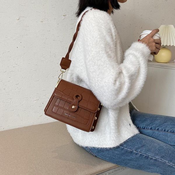 new crocodile grain fashionable restore ancient ways small design package qiu dong one shoulder inclined shoulder bag joker ins
new crocodile grain fashionable restore ancient ways small design package qiu dong one shoulder inclined shoulder bag joker ins