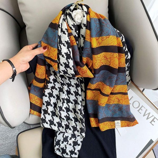 2021women's sun protection shawl and scarf summer hijab tulle cotton linen printed scarf, Blue;gray
2021women's sun protection shawl and scarf summer hijab tulle cotton linen printed scarf, Blue;gray