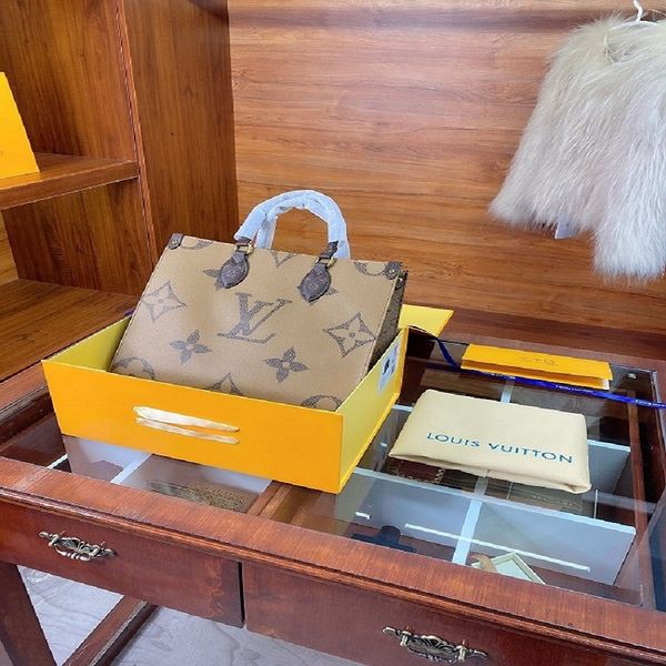 bags designers purse luxurys women bags crossbody flower tote handbags ladies leather tote pvc handbag fashion shoulder casual big purs lmjo, Brown;gray
bags designers purse luxurys women bags crossbody flower tote handbags ladies leather tote pvc handbag fashion shoulder casual big purs lmjo, Brown;gray