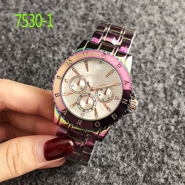 new high-end wristwatch bar ding rhinestone scale three-eye six-needle multi-function alloy couple quartz watch, Slivery;brown
new high-end wristwatch bar ding rhinestone scale three-eye six-needle multi-function alloy couple quartz watch, Slivery;brown