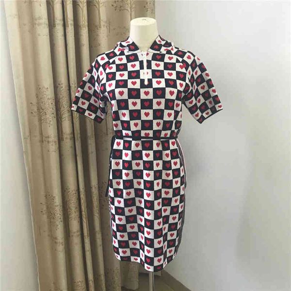 2022 factory wholesale new korean version early autumn plaid love contrast color lace up straight tube zipper hat sweater dress women e01p, White;black
2022 factory wholesale new korean version early autumn plaid love contrast color lace up straight tube zipper hat sweater dress women e01p, White;black