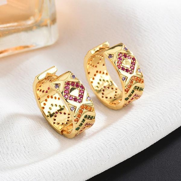 hoop & huggie classic round shape women small earring micro paved cz zircon stone luxury female vintage jewelry 2021 zk301, Golden;silver
hoop & huggie classic round shape women small earring micro paved cz zircon stone luxury female vintage jewelry 2021 zk301, Golden;silver